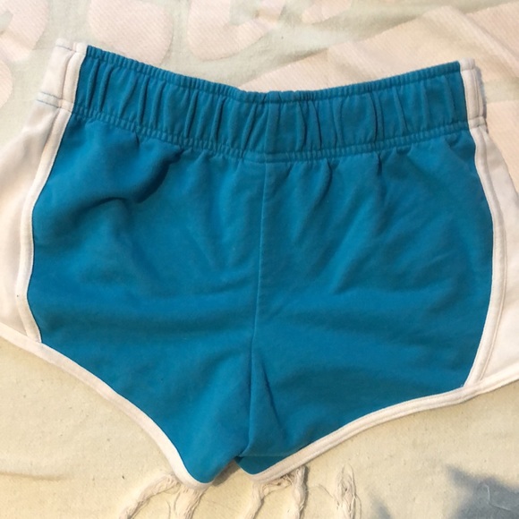 Pink by victoria secret- Shorts - Picture 3 of 4